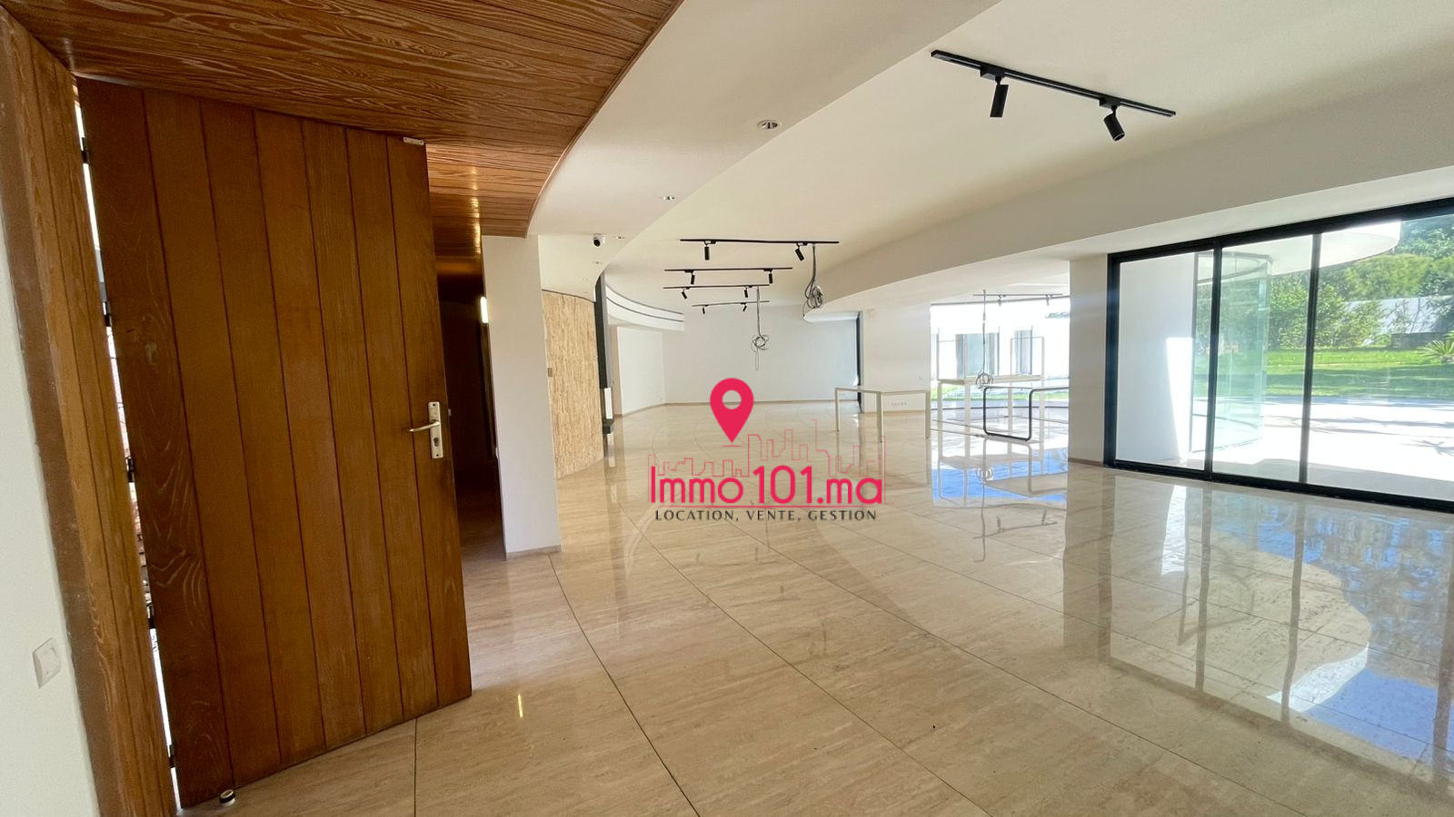 Location villa à usage professionnel à Souissi SILB2461